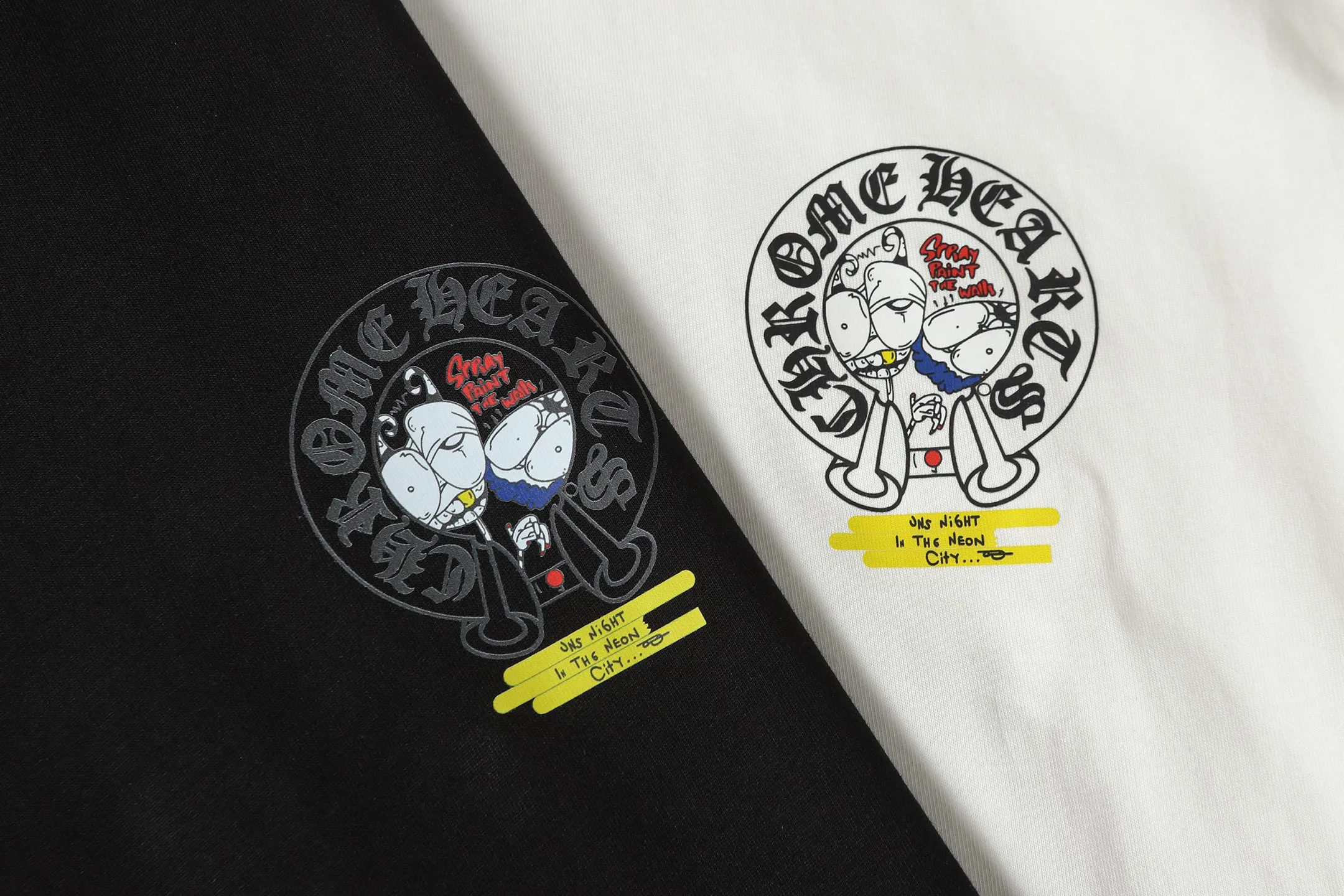P150 Chrome Hearts CH Chrome Hearts colorful horseshoe Sanskrit city limited letter printed short-sleeved T-shirt Printed with direct injection imported machine Hardware and accessories are all milled and customized Correctly configured Black 2025 Chrome Hearts authentic packaging 260 grams of custom-dyed double yarn cotton Large version Loose and stylish Different from low version slim and long version The upper body stretches the hips 100% commitment: top quality Not fast food The highest version on the market Top quality - different from the ordinary versions on the market If you care about quality, you should also respect the price. Absolutely 0 after-sales service and 0 return rate so far. It’s hard not to love the style - 260g double yarn cotton custom dyed fabric - Correct high-density main mark, washed tag, hand-sewn